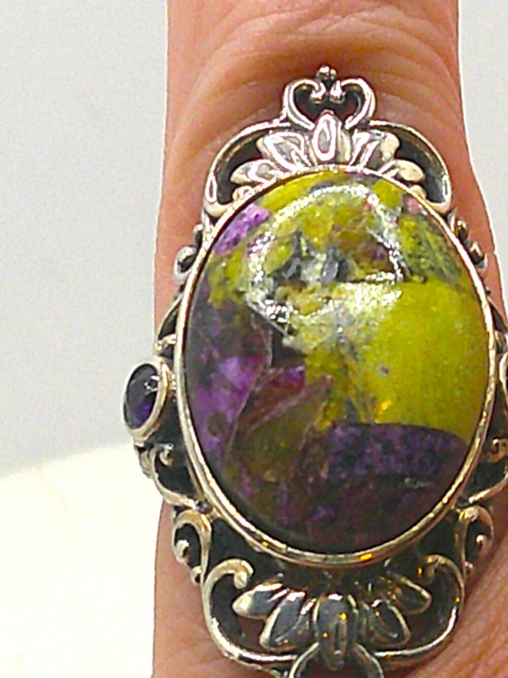 African Tasmanian Stichite Ring With Amethyst